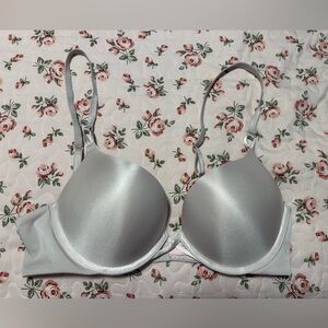 Victoria's Secret Bombshell Bra 34B. Lightly used in like new condition.